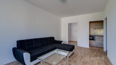 Pronájem bytu po rekonstrukci 2+kk/sklep, 43 m2, ul. Královická, Brandýs nad Labem.