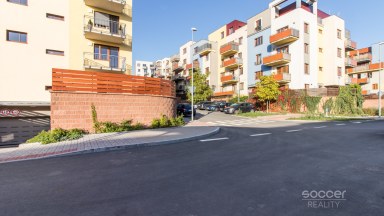 Pronájem bytu 2+kk/B, 55 m2, ul. Rychtáře Petříka, Praha 10 – Hostivař.
