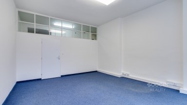 Pronájem nebytových prostor o výměře 204 m2 v ulici Lihovarská, Praha 9 - Libeň.