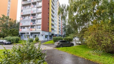 Pronájem bytu 2+kk, 43 m2, ulice Hrubého, Praha 8 - Kobylisy. 