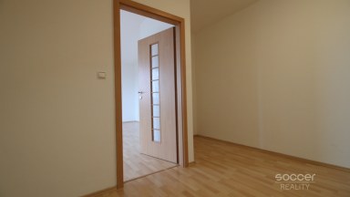 Byt 2+kk/terasa/garážové stání, 52 + 12 m2 na Praze 9 – Horní Počernice, ul. V Javorech na pronájem.