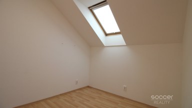 Byt 2+kk/terasa/garážové stání, 52 + 12 m2 na Praze 9 – Horní Počernice, ul. V Javorech na pronájem.