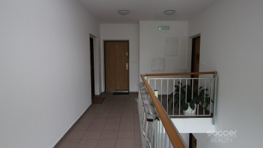 Byt 2+kk/terasa/garážové stání, 52 + 12 m2 na Praze 9 – Horní Počernice, ul. V Javorech na pronájem.