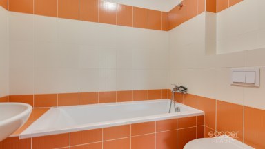 Pronájem bytu 2+kk/B, 50 m2, ul. Farkašova, Praha 9 – Kyje.