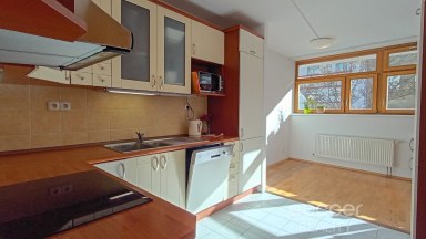Pronájem krásného bytu 4+kk/B/PS,107 m2, Praha  5 - Smíchov, ul. Ostrovského.
