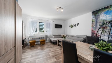 Příjemný byt se zahrádkou v Dobrovici u Mladé Boleslavi.