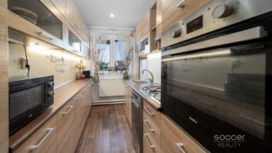 Příjemný byt se zahrádkou v Dobrovici u Mladé Boleslavi.