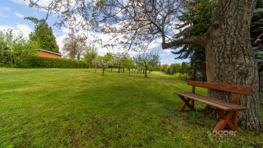 Kouzelný venkovský dům s příjemnou zahradou v atraktivní lokalitě.