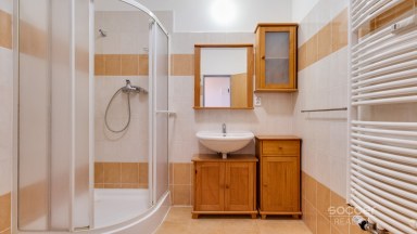 Pronájem bytu 1+kk/L/G, 46 m2, ul. Ústavní, Praha 8 - Bohnice.