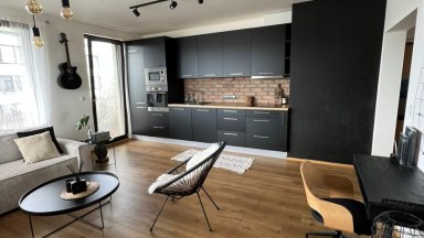 Pronájem bytu 2+kk/B/G, 58 m2, ulice Sousedíkova, Praha 9 - Vysočany. 