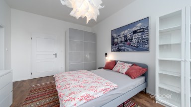 Velmi krásný nadstandardní byt ve vile se zahradou.