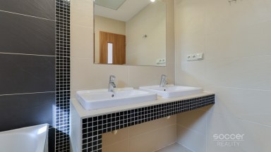 Hezký nadstandardní byt 3+kk, 76 m2, Černošice - Mokropsy.