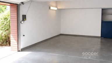 Pronájem garážového stání, Praha 5 - Smíchov, ul. Na Hřebenkách.