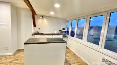 Velmi útulný ateliér ve vile s géniem loci v atraktivním místě. 