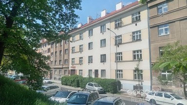 Pronájem bytu 1+kk, 16 m2, Praha 3 - Žižkov, Jeseniova.