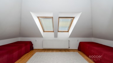 Jedinečný mezonet 3+kk+šatna v žádané čtvrti Mladé Boleslavi.