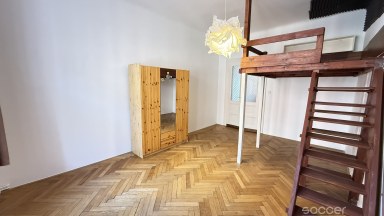 Pronájem  prostorného bytu 3+1, 110 m2 v Praze 3, ulice Nitranská