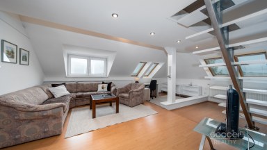 Jedinečný mezonet 3+kk+šatna v žádané čtvrti Mladé Boleslavi.