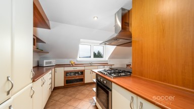 Jedinečný mezonet v rodinném domě v žádané čtvrti Mladé Boleslavi.