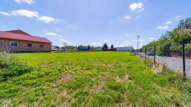 Prodej stavebního pozemku o výměře 1291 m2, Praha – západ, Jesenice.