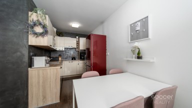 Prodej hezkého bytu 2kk, 42,97 m² se sklepní kójí, ul. Pavlišovská, Praha 20 – Horní Počernice