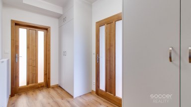Pronájem bytu 3+kk se zahradou, Praha 20 – Horní Počernice, ul. Třebešovská.