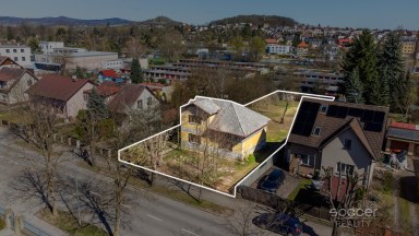 Prodej domu s pozemkem 1 310 m², Jičín – Holínské Předměstí.