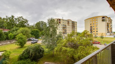 Pronájem bytu 2+kk/B, 45 m2 + balkon 7 m2, ulice V Honech, Klecany. 