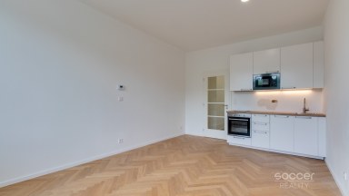 Pronájem bytu 1+kk/Sklep/Wellness, 36 m², Praha 3 – Vinohrady, ul. Vinohradská.