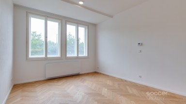 Pronájem bytu 1+kk/Sklep/Wellness, 36 m², Praha 3 – Vinohrady, ul. Vinohradská.