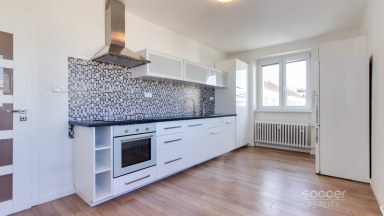 Pronájem bytu 2+1/B, 77 m2, ul. Vršovická, Praha 10 – Vršovice.