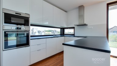Pronájem domu se zahradou, Praha 20 – Horní Počernice, U Zimoviště