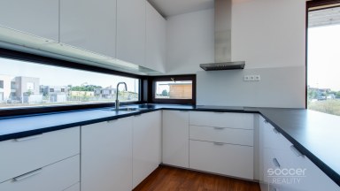 Pronájem domu se zahradou, Praha 20 – Horní Počernice, U Zimoviště