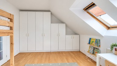 Pronájem bytu 2+1, cca 70 m² s terasou – Praha 9, Habartická.