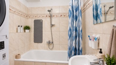 Pronájem bytu 2+1, cca 70 m² s terasou – Praha 9, Habartická.