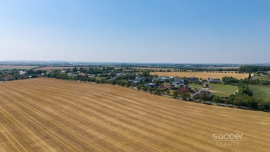 Prodej rezidenčního projektu – 3 nové rodinné domy, Praha–Koloděje.