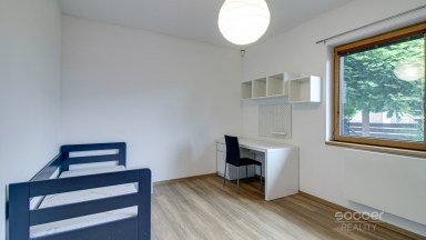 Pronájem moderního rodinného domu 4+kk se zahradou v Borku u Staré Boleslavi.