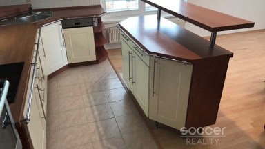 Pronájem bytu 2+kk a lodžie, 63 m2, ulice Kostomlatská, Praha 9 – Letňany.