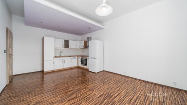 Prodej bytu 2+kk, 56,5 m² a sklep, ul. Na Břehu, Praha 9 – Vysočany